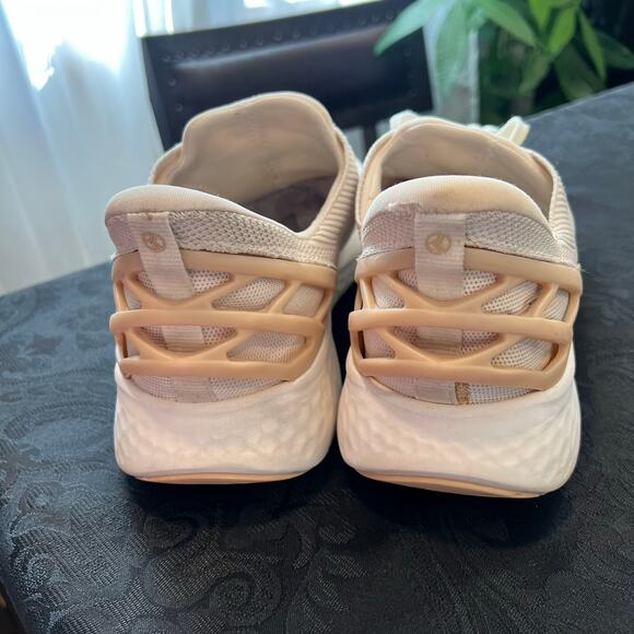 Kizik slip on cream shoes men 13 women 14.5 - Picture 8 of 11